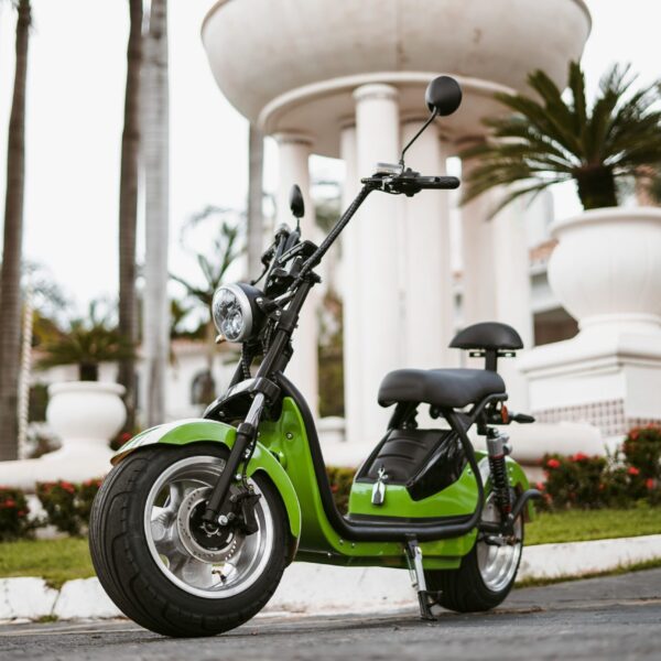 Pre Owned Electric Scooter for Convenient Urban Commuting