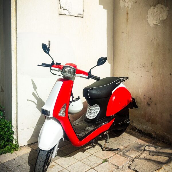 Pre Owned Lightweight Electric Motorcycle for City Riding