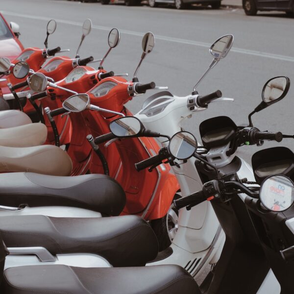 Pre Owned Lightweight Electric Moped for Practical City Travel